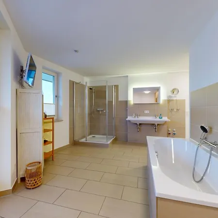 Strandnahe Fewo Mit Dachterrasse Und Meerblick, Strandhaus Seeblick, Binz Apartamento