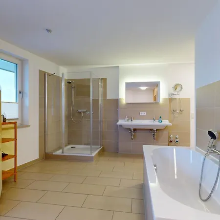 Strandnahe Fewo Mit Dachterrasse Und Meerblick, Strandhaus Seeblick, Binz Apartamento *