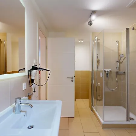 Apartamento Strandnahe Fewo Mit Dachterrasse Und Meerblick, Strandhaus Seeblick, Binz Binz