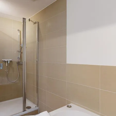 Apartamento Strandnahe Fewo Mit Dachterrasse Und Meerblick, Strandhaus Seeblick, Binz *