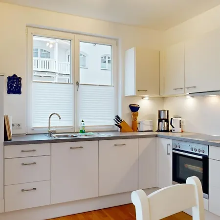 Strandnahe Fewo Mit Dachterrasse Und Meerblick, Strandhaus Seeblick, Binz *