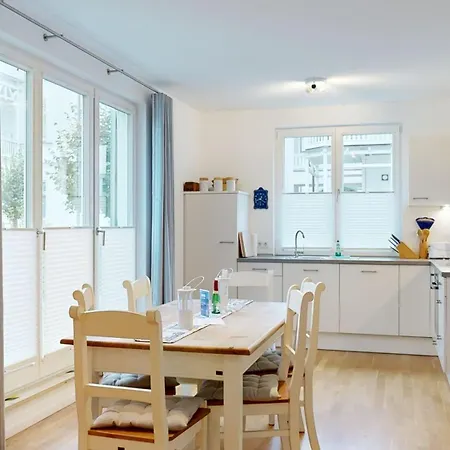 Strandnahe Fewo Mit Dachterrasse Und Meerblick, Strandhaus Seeblick, Binz Apartamento