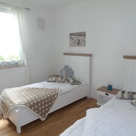 Strandnahe Fewo Mit Dachterrasse Und Meerblick, Strandhaus Seeblick, Binz Apartamento