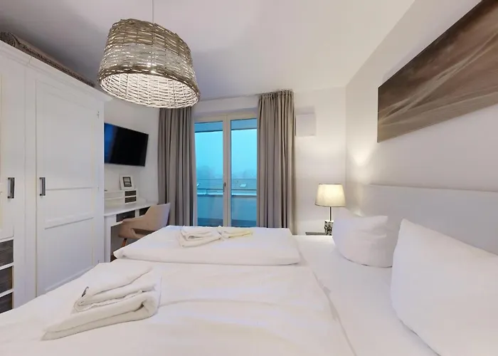 Strandnahe Mit Dachterrasse Und Meerblick, Strandhaus Seeblick, Apartment
